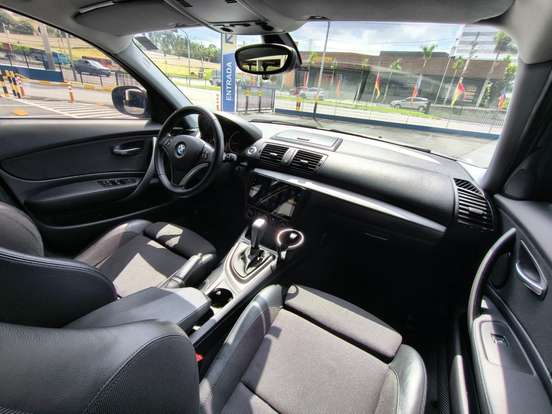 BMW-118i-2010