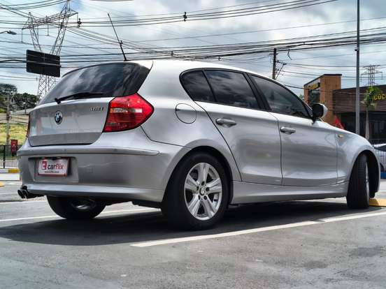 BMW-118i-2010