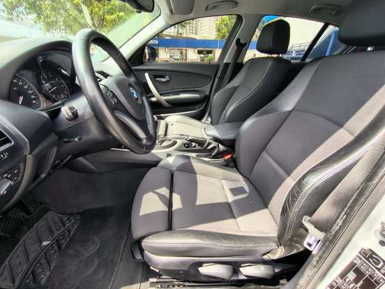 BMW-118i-2010