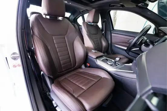 BMW-320i-2022