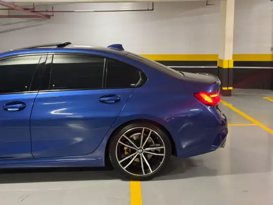 BMW-320i-2020