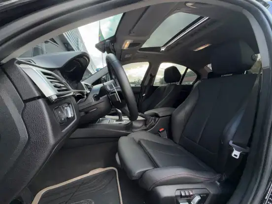 BMW-320i-2018