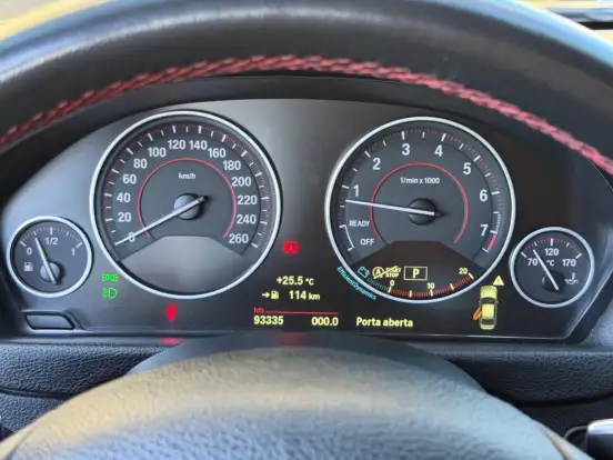 BMW-320i-2018