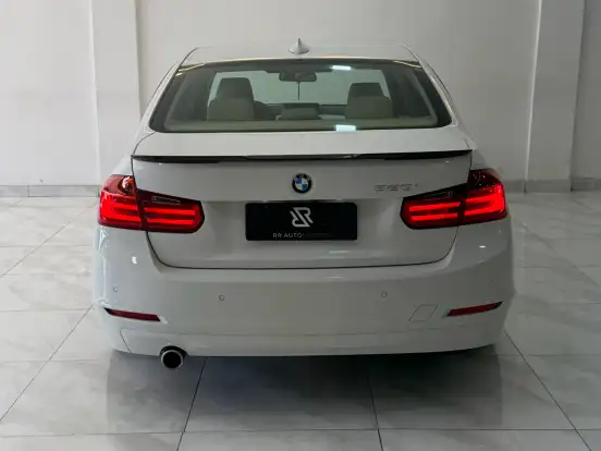 BMW-320i-2.0 SPORT GP 16V TURBO GASOLINA 4P AUTOMÁTICO BMW-320i-2014