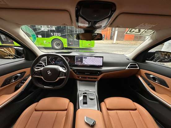 BMW-320i-2024