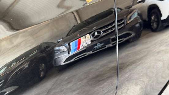 BMW-320i-2023