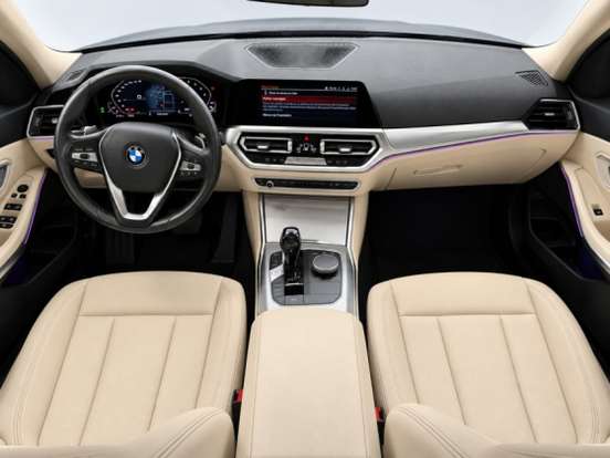 BMW-320i-2022