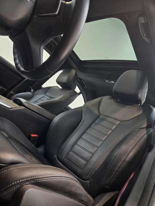 BMW-320i-2021