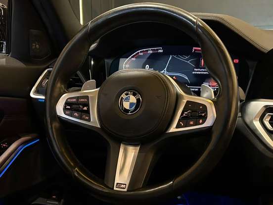 BMW-320i-2021