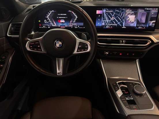 BMW-320i-2023