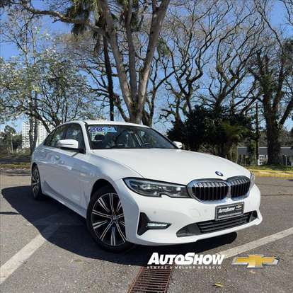 BMW-320i-2020