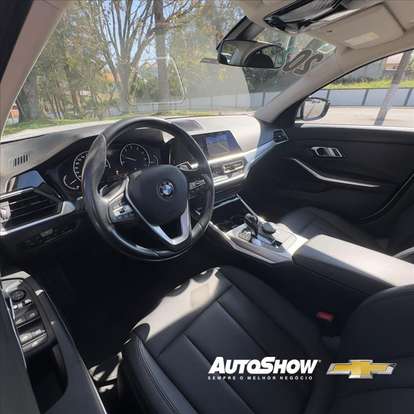 BMW-320i-2020