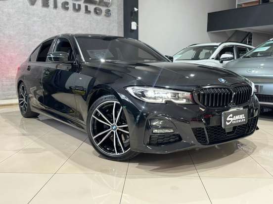 BMW-320i-2020