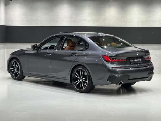 BMW-320i-2020