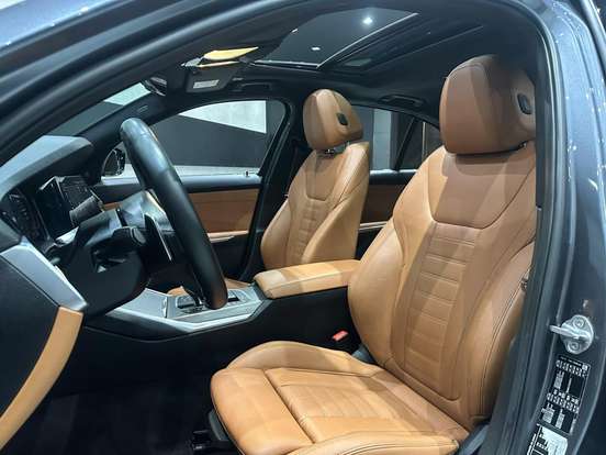 BMW-320i-2020