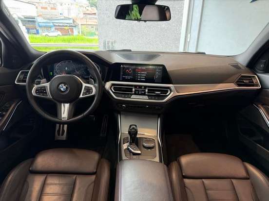 BMW-320i-2.0 16V TURBO GASOLINA M SPORT AUTOMÁTICO BMW-320i-2021