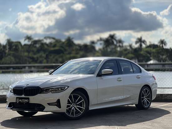 BMW-320i-2020