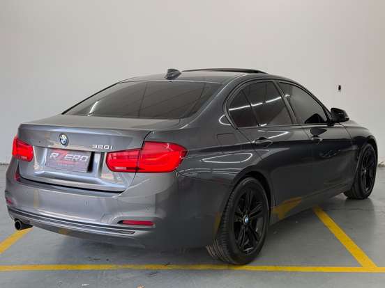 BMW-320i-2015