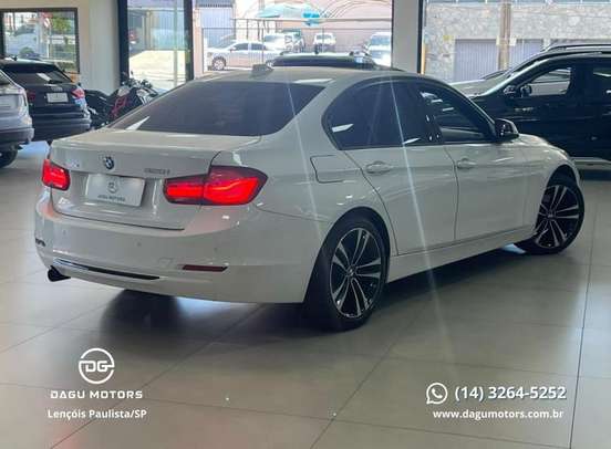 BMW-320i-2018