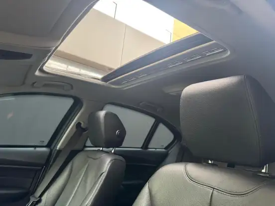 BMW-328i-2012