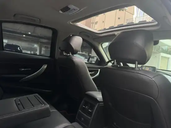 BMW-328i-2012