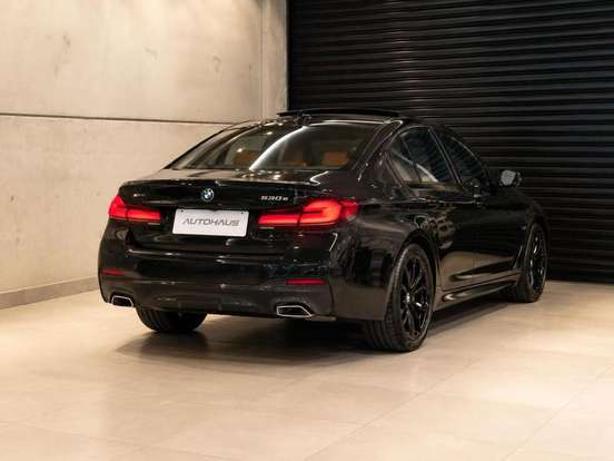 BMW-530e-2023