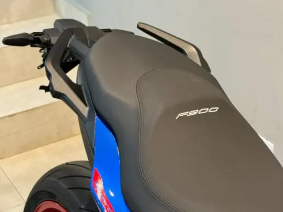 BMW-F 900 R SPORT PLUS BMW-F 900 R SPORT PLUS-2025