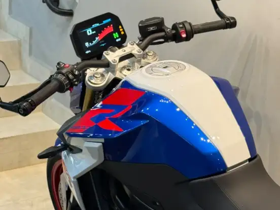 BMW-F 900 R SPORT PLUS BMW-F 900 R SPORT PLUS-2025