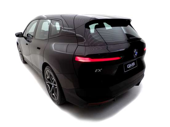 BMW-iX-2023