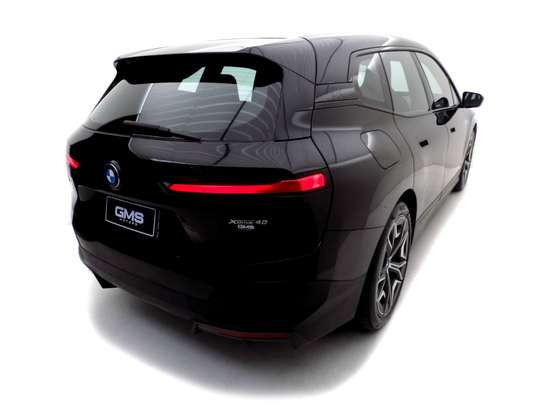 BMW-iX-2023