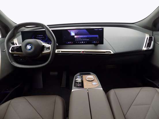 BMW-iX-2023