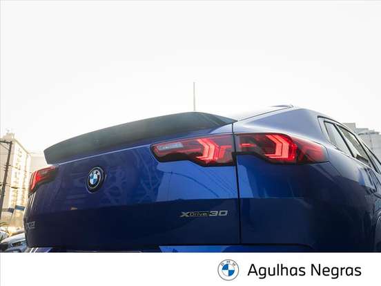BMW-iX2-64,8 KW ELÉTRICO XDRIVE30 M SPORT BMW-iX2-2025