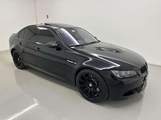 BMW-M3-4.0 SEDAN V8 32V GASOLINA 4P AUTOMATIZADO BMW-M3-2011