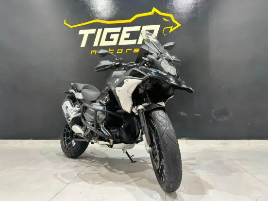 BMW-R 1250 GS TRIPLE BLACK BMW-R 1250 GS TRIPLE BLACK-2023