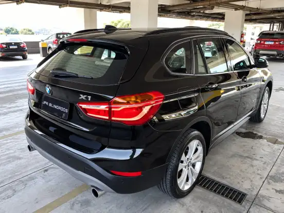 BMW-X1-2.0 16V TURBO ACTIVEFLEX SDRIVE20I 4P AUTOMÁTICO BMW-X1-2017