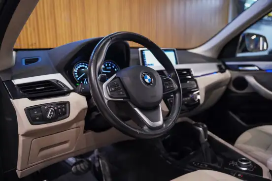 BMW-X1-2021