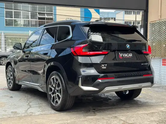 BMW-X1-2025