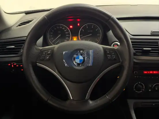 BMW-X1-2.0 18I 4X2 24V GASOLINA 4P AUTOMÁTICO BMW-X1-2010
