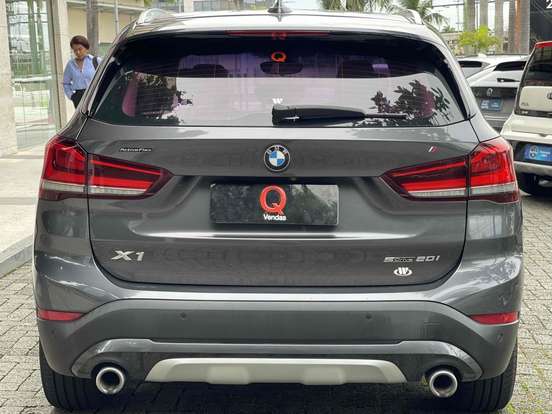 BMW-X1-2022
