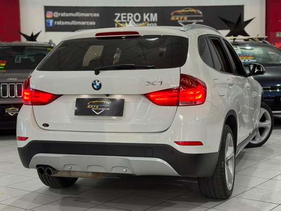 BMW-X1-2012