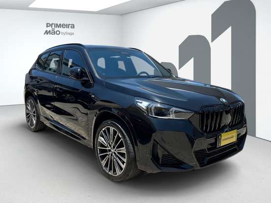BMW-X1-2024