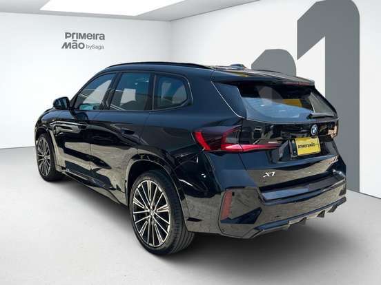BMW-X1-2024