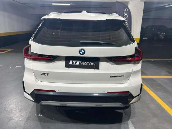 BMW-X1-2.0 16V TURBO GASOLINA SDRIVE20I X-LINE STEPTRONIC BMW-X1-2025