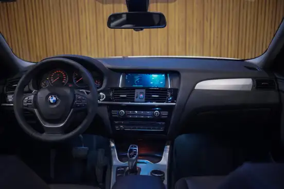 BMW-X4-2017