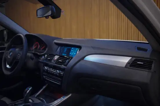 BMW-X4-2017
