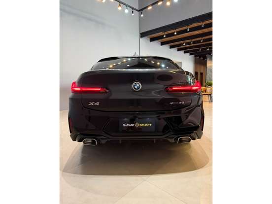 BMW-X4-2022