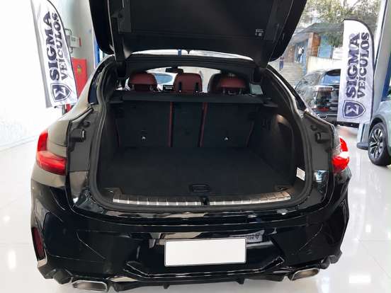 BMW-X4-2022