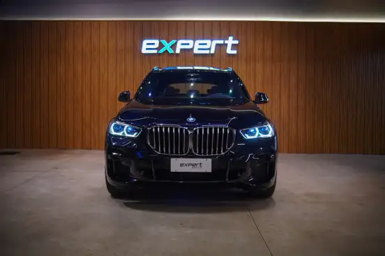 BMW-X5-2021