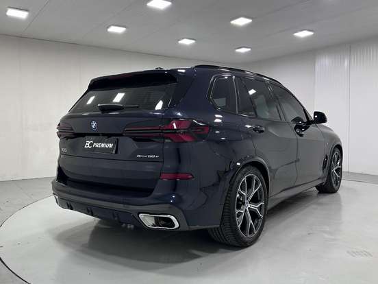 BMW-X5-3.0 I6 TURBO HÍBRIDO XDRIVE50E X-LINE AUTOMÁTICO BMW-X5-2023