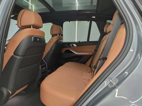 BMW-X5-2023